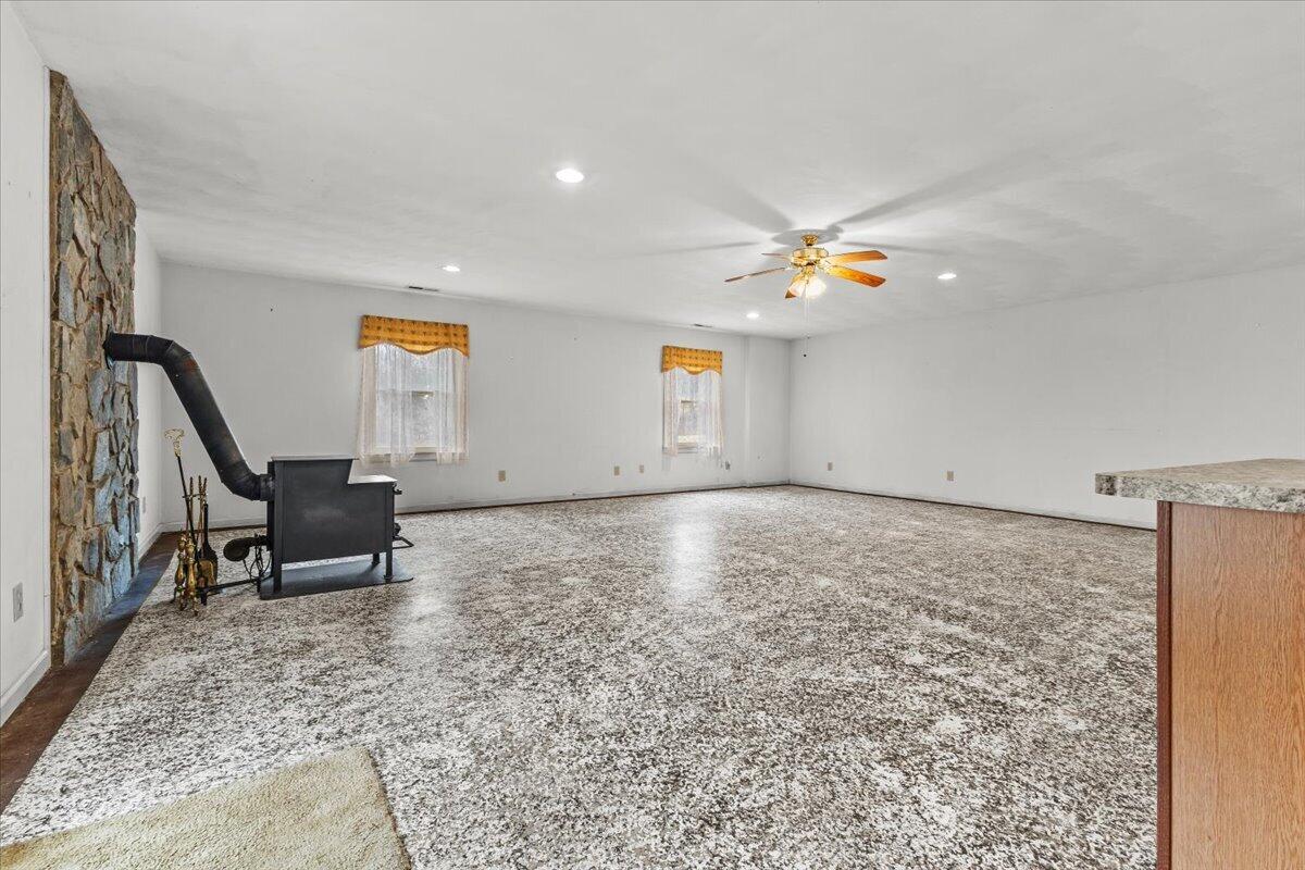 1297 Flowing Spring RD