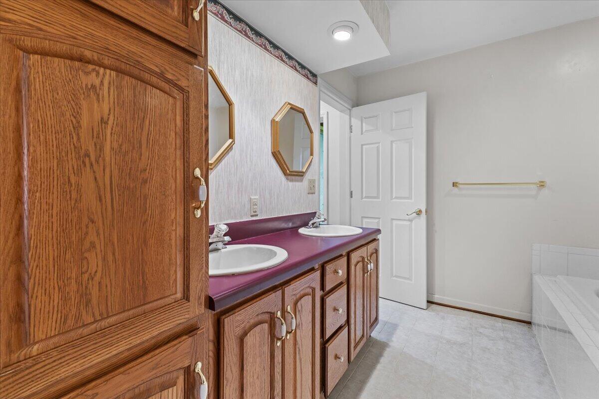 1297 Flowing Spring RD