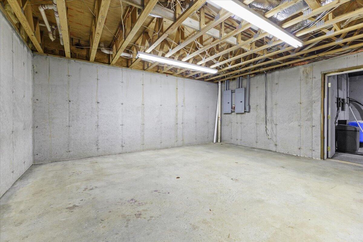 1297 Flowing Spring RD