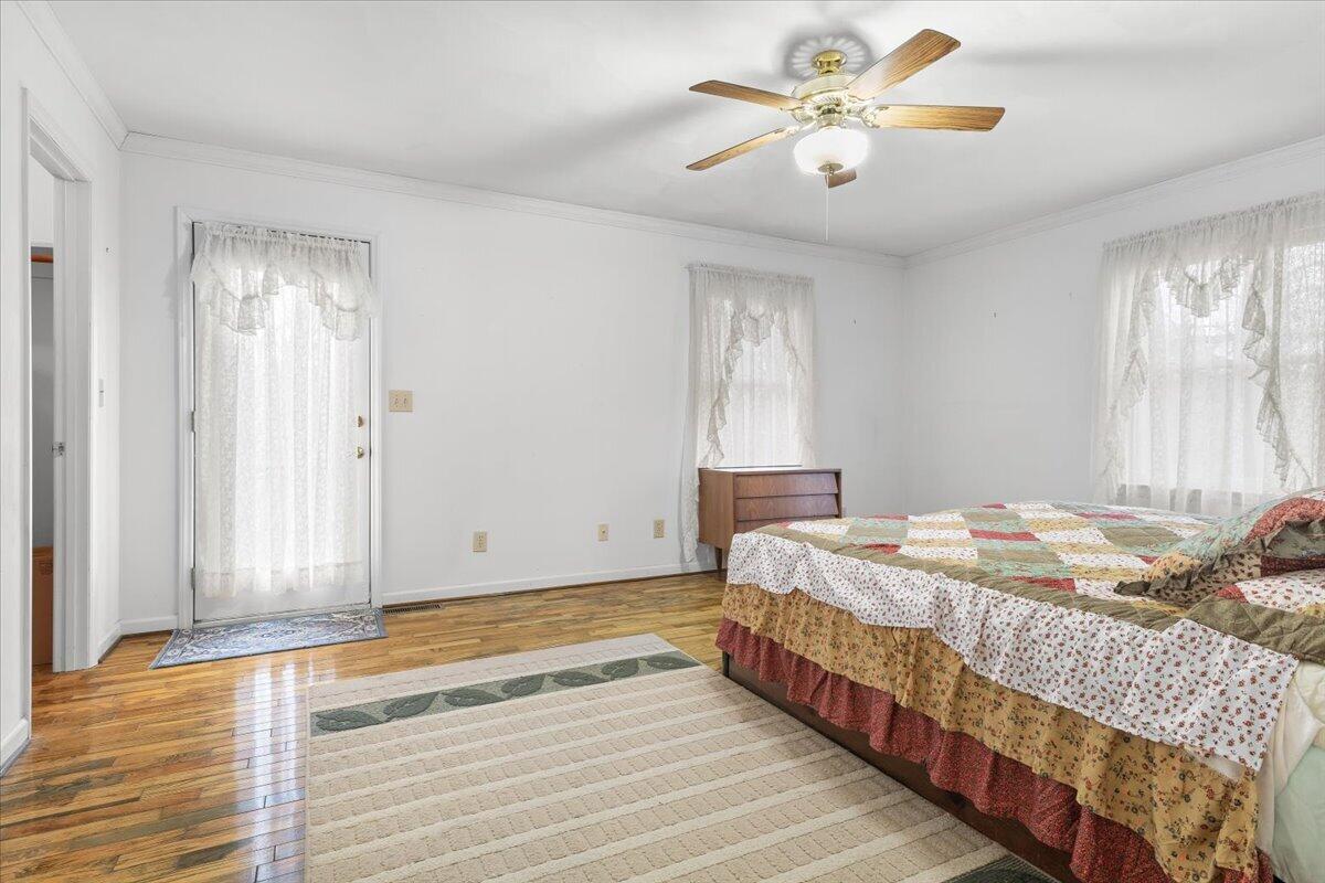 1297 Flowing Spring RD