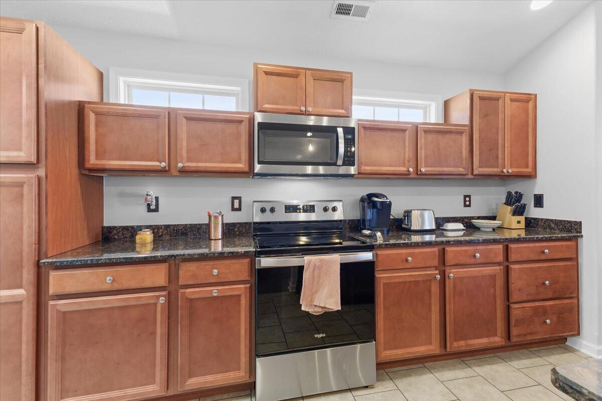 2150 Giles DR SE