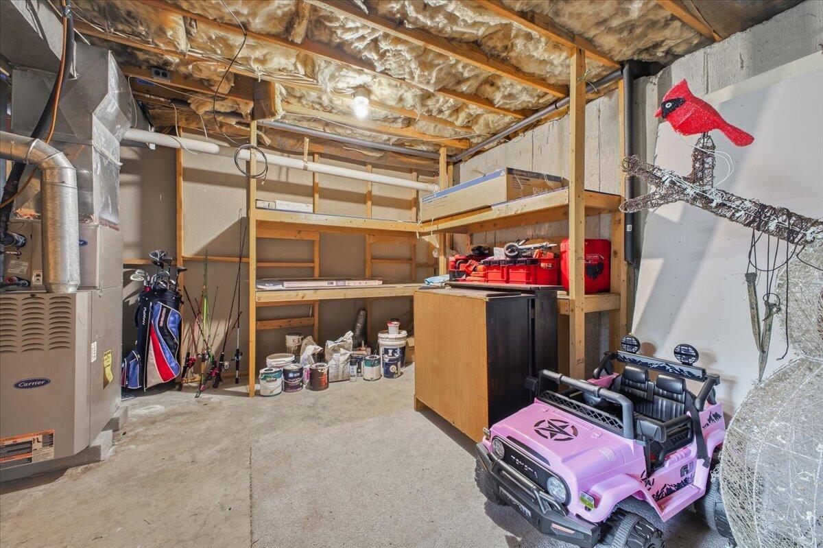 8546 Brubaker DR
