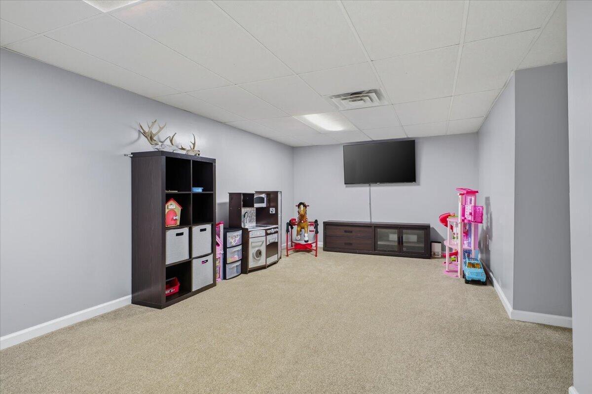 8546 Brubaker DR