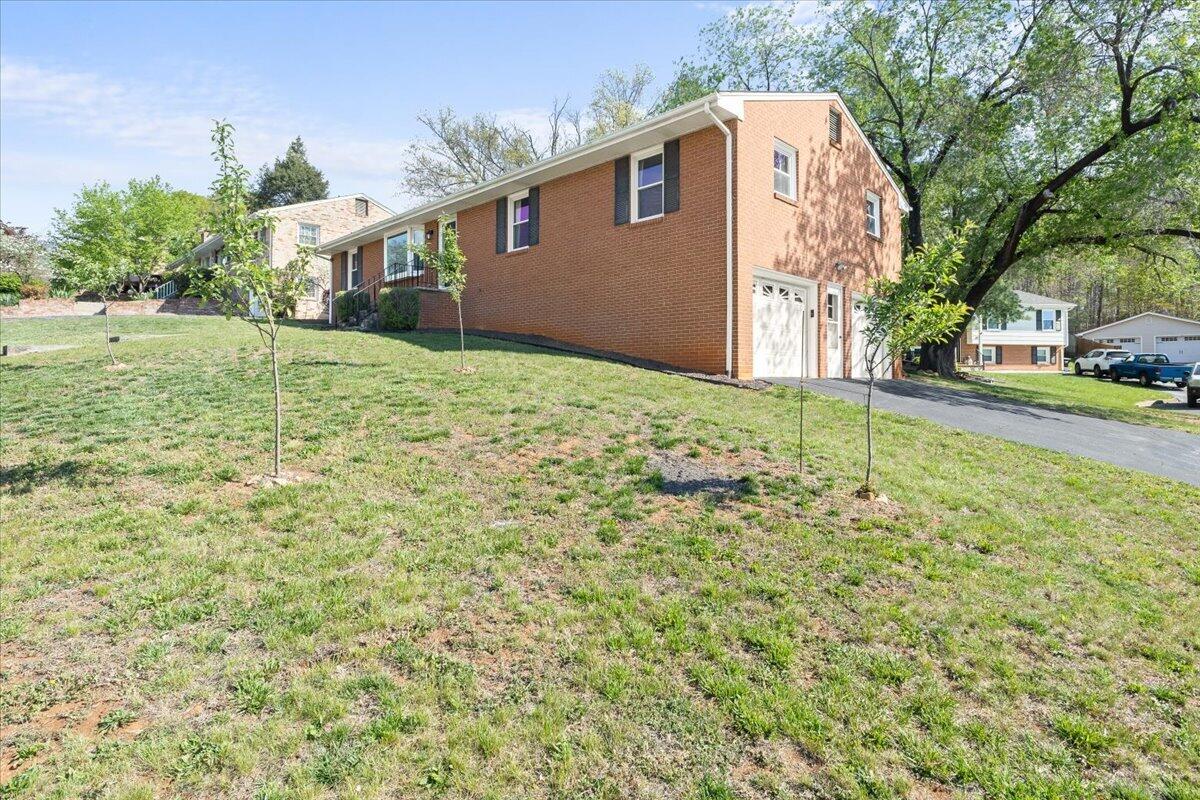 403 Ingal BLVD
