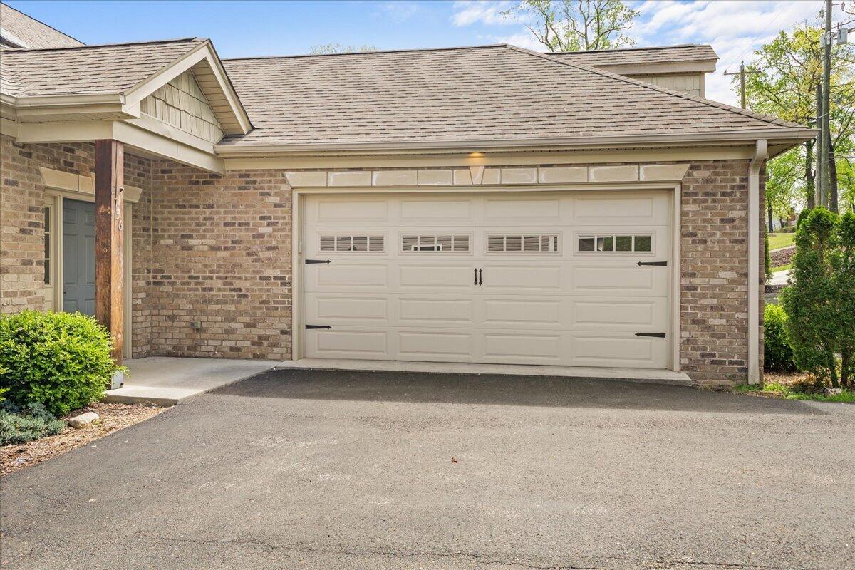 2756 Mcvitty RD