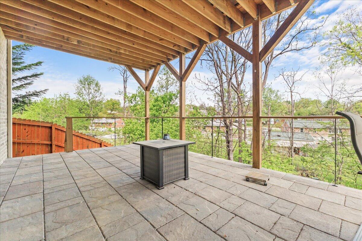 2756 Mcvitty RD