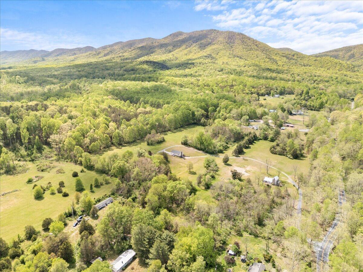 4133 Grove Hill RD