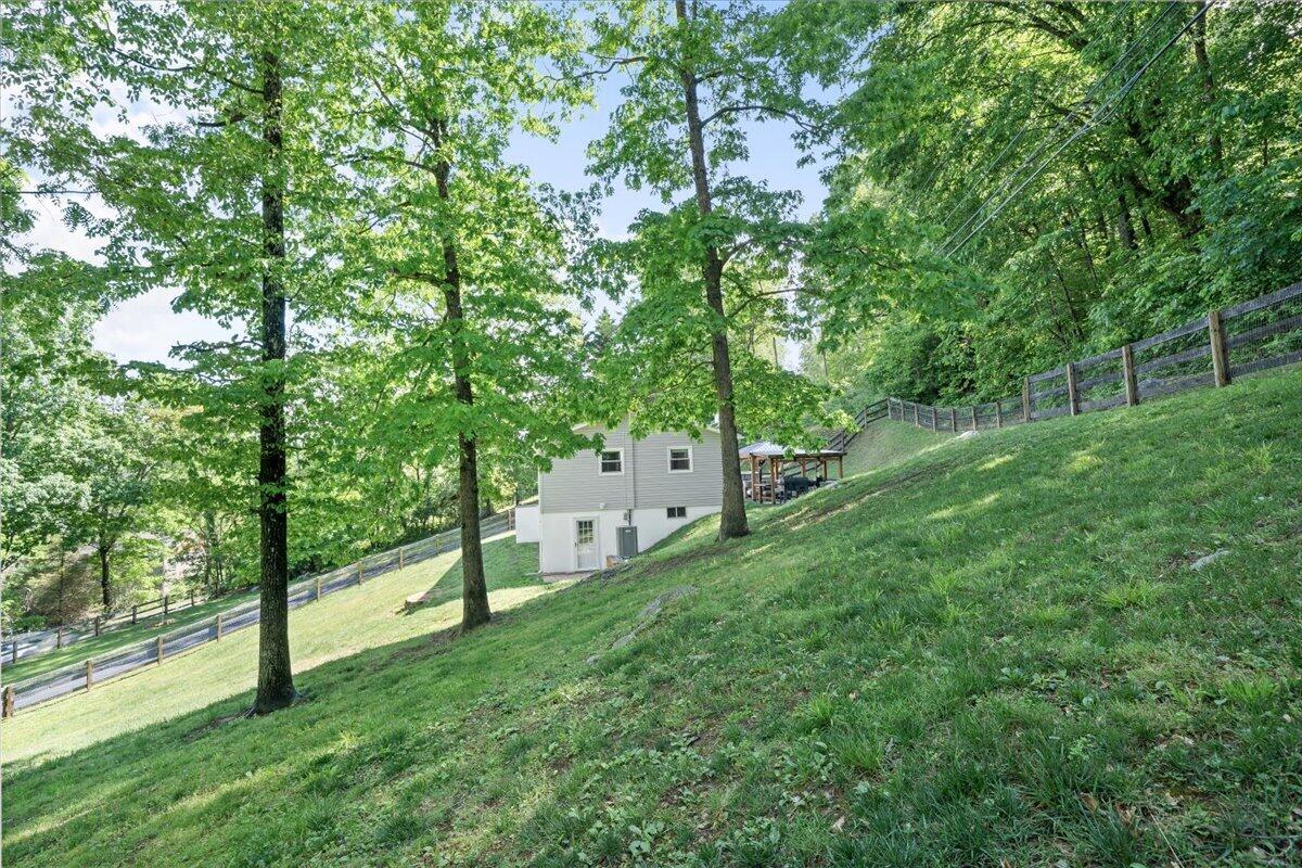 10660 Catawba RD