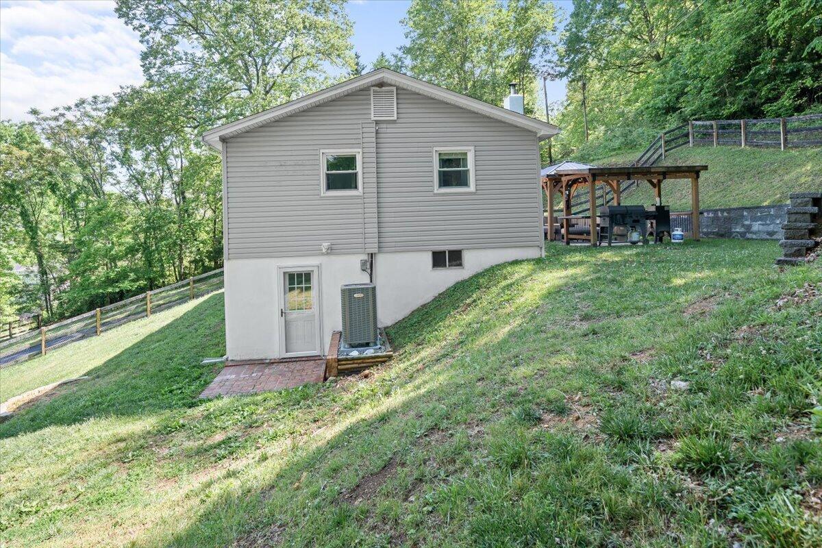 10660 Catawba RD