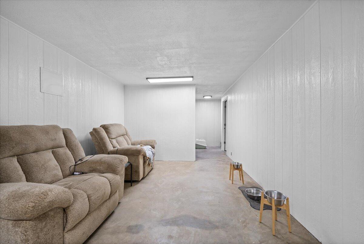 10660 Catawba RD