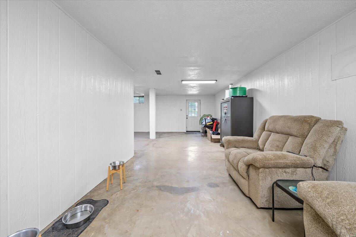 10660 Catawba RD
