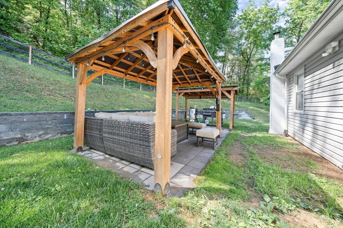 10660 Catawba RD