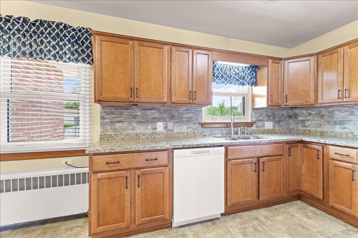 2605 Pinecrest DR