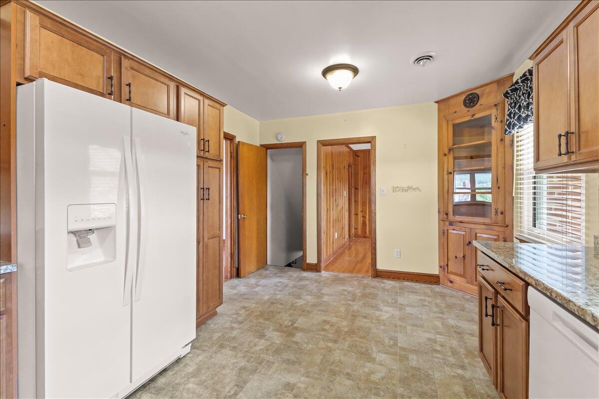 2605 Pinecrest DR