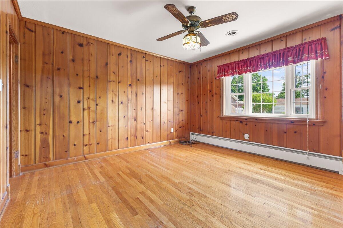 2605 Pinecrest DR