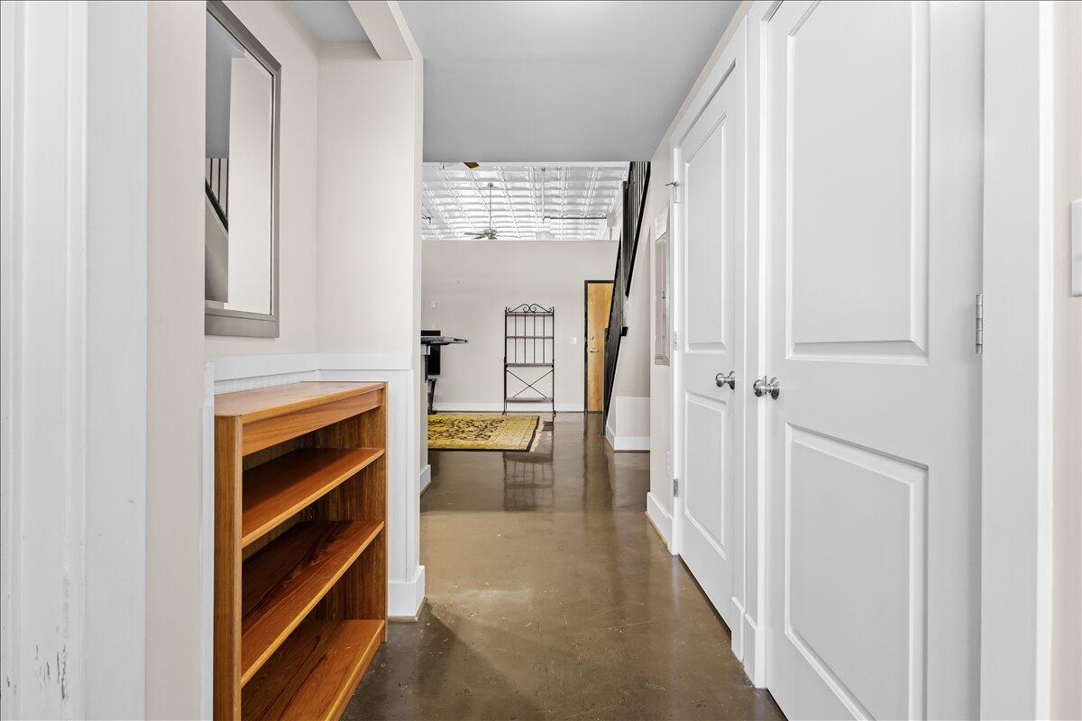 319 Campbell AVE SW Unit: 101