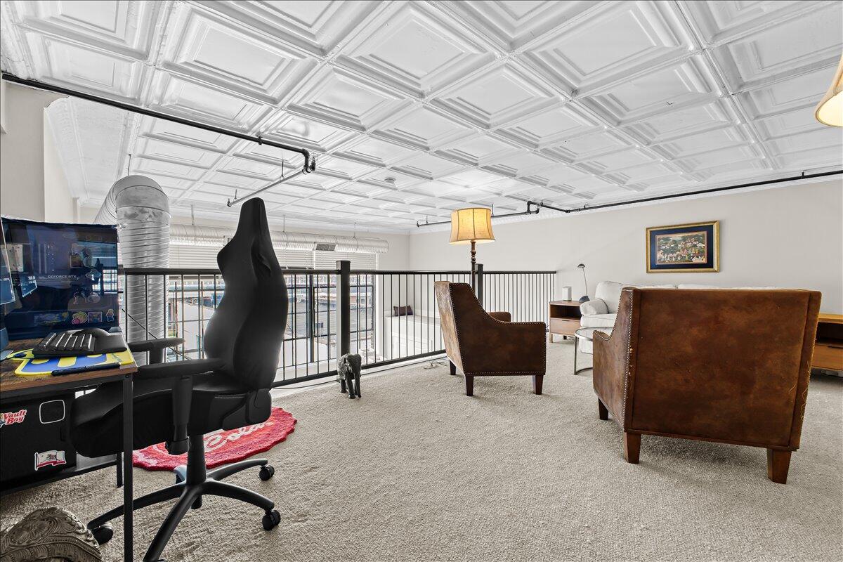 319 Campbell AVE SW Unit: 101
