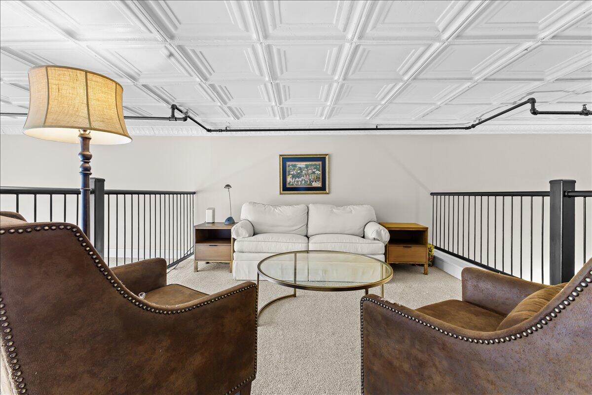 319 Campbell AVE SW Unit: 101