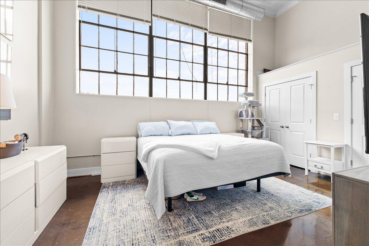 319 Campbell AVE SW Unit: 101