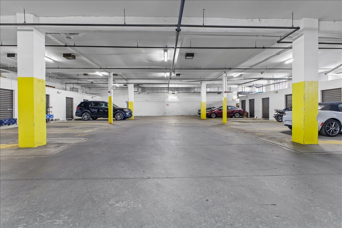 319 Campbell AVE SW Unit: 101