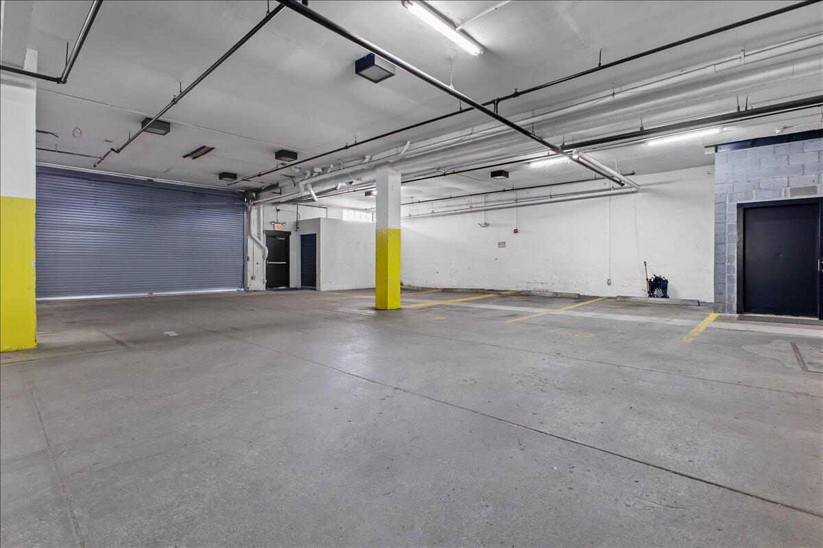 319 Campbell AVE SW Unit: 101