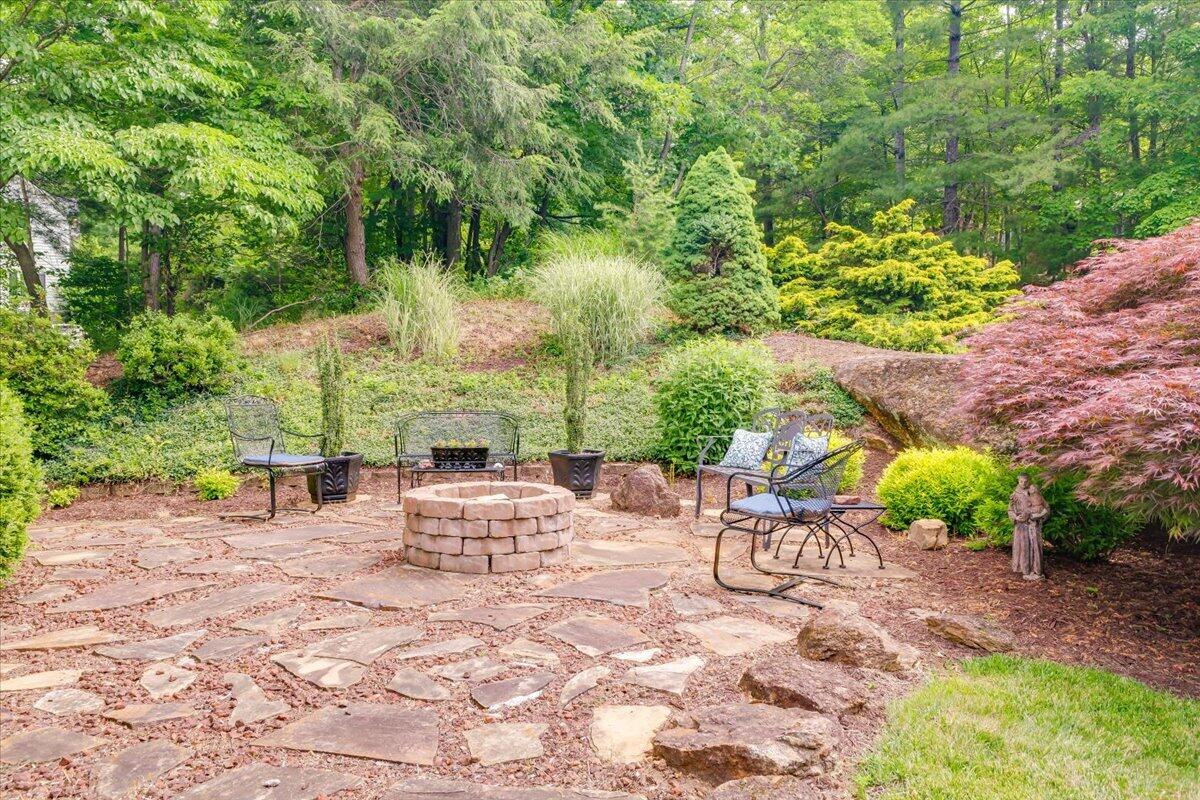 6446 Poages Mill DR