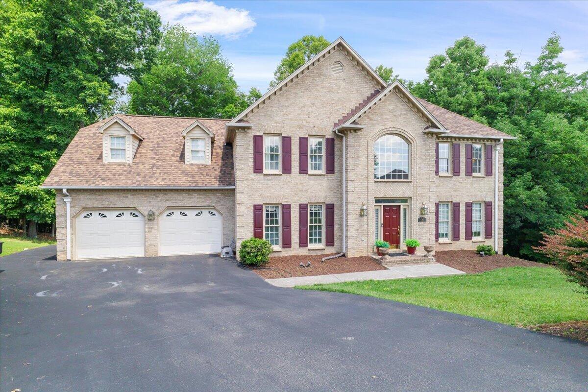 8343 Strathmore LN