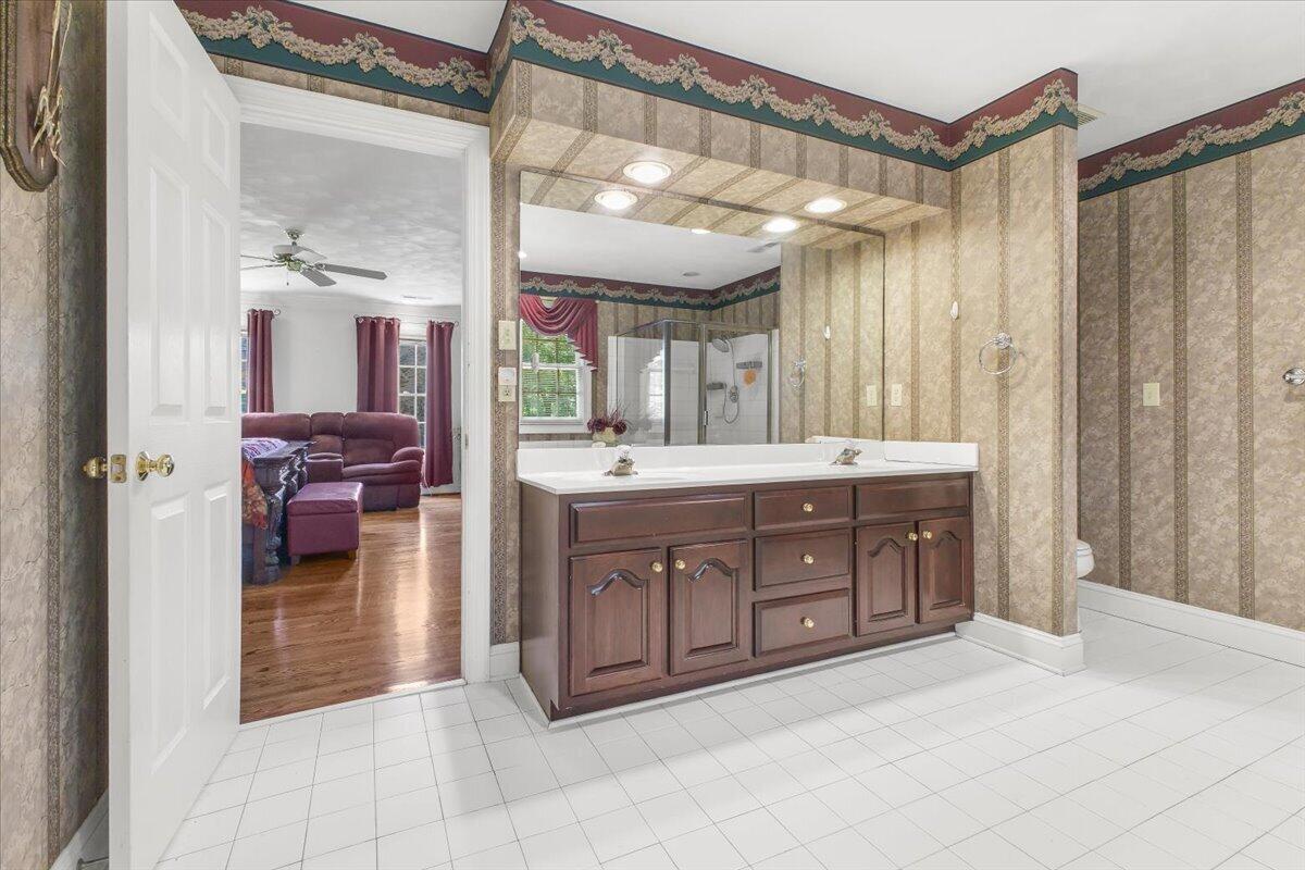 8343 Strathmore LN