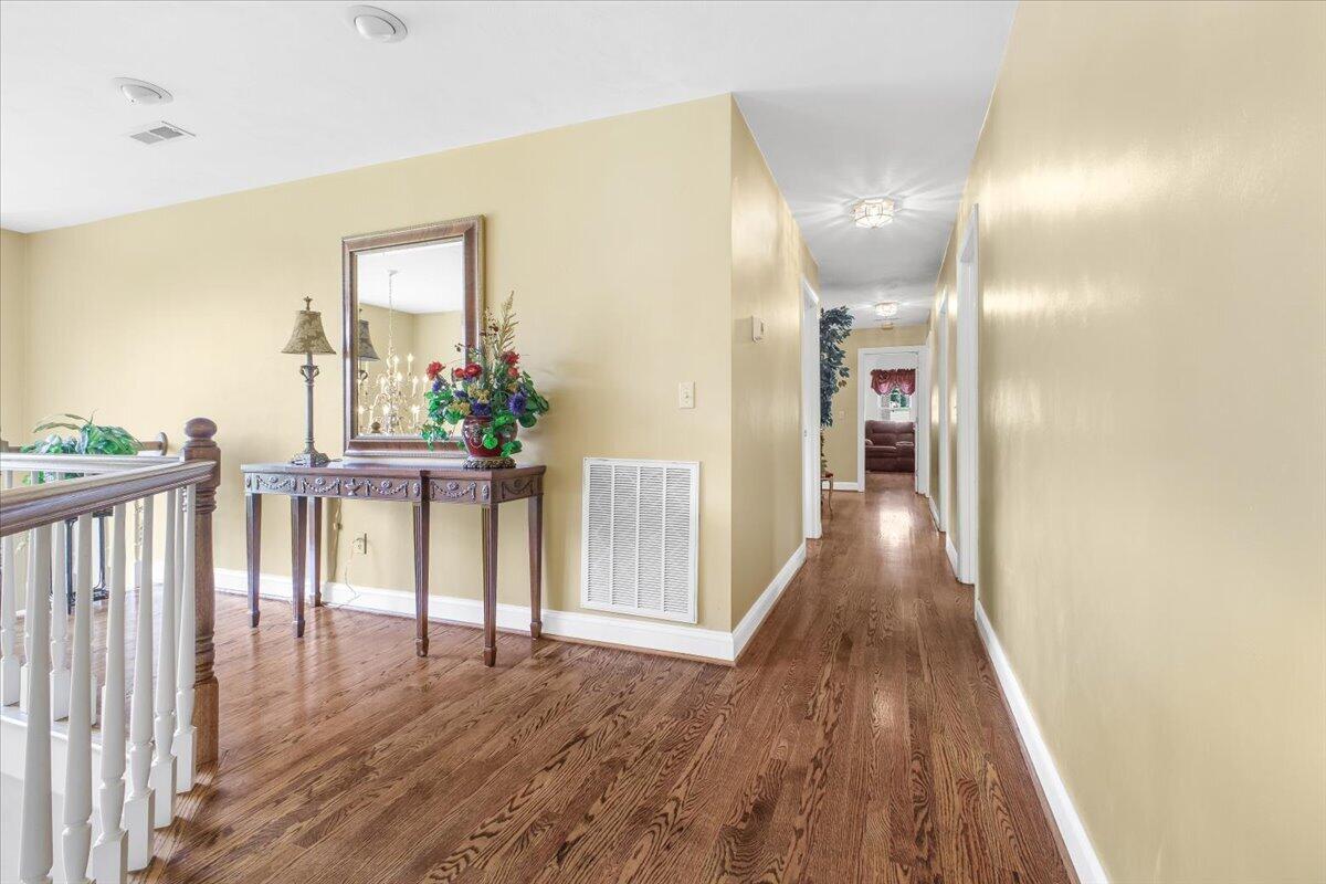 8343 Strathmore LN