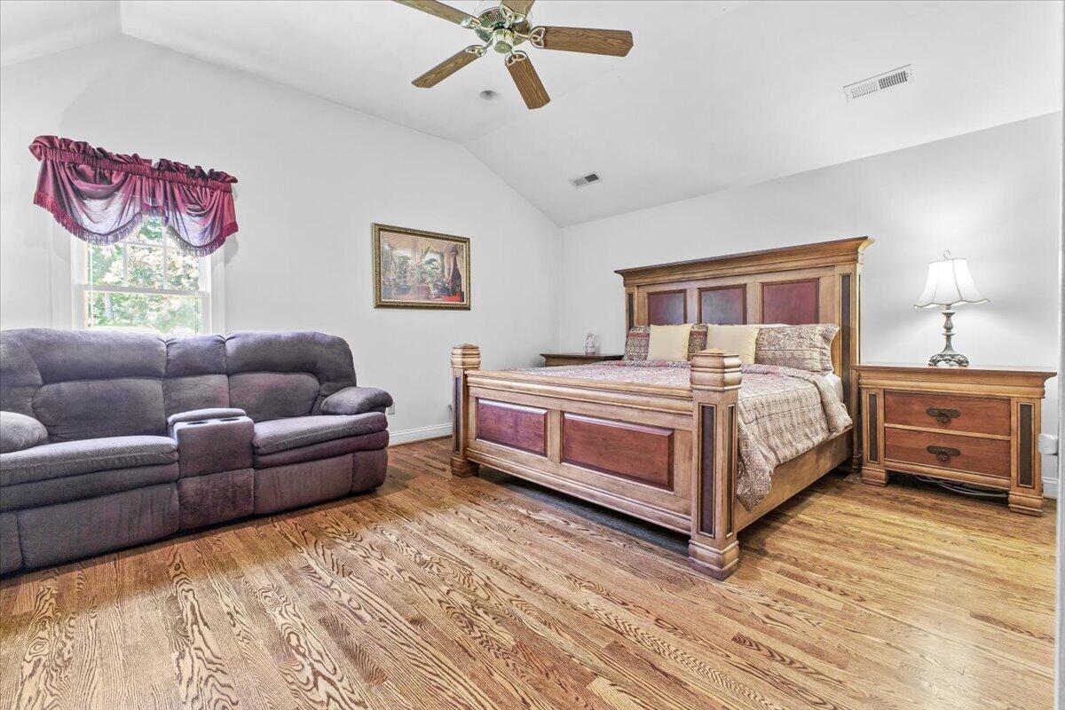 8343 Strathmore LN