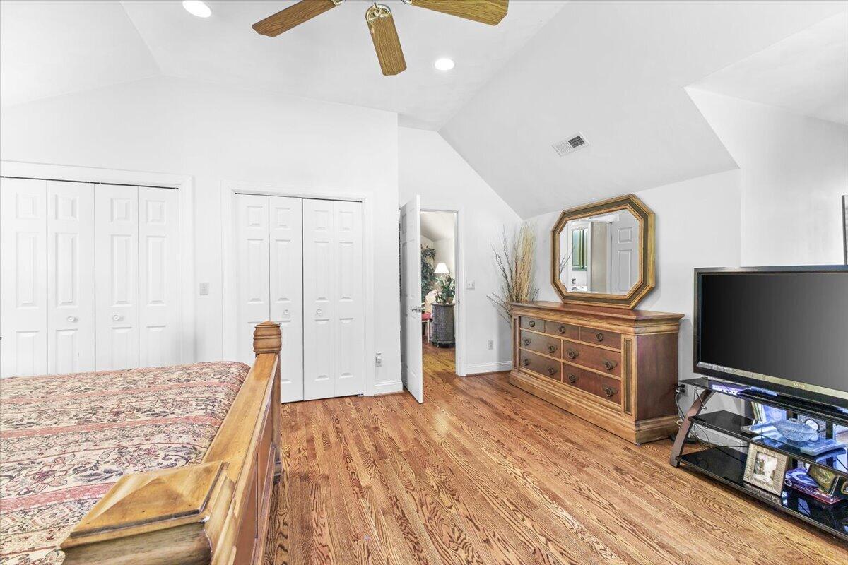 8343 Strathmore LN