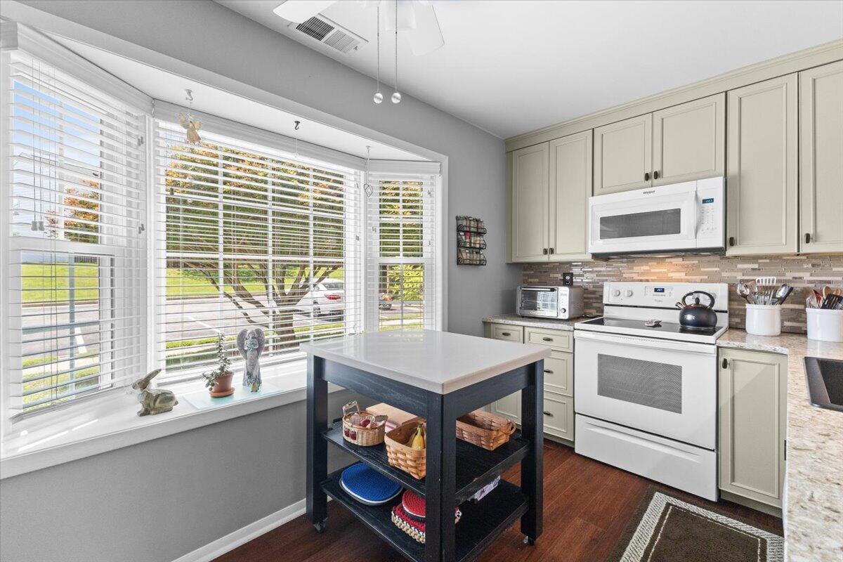 4522 Andover CT