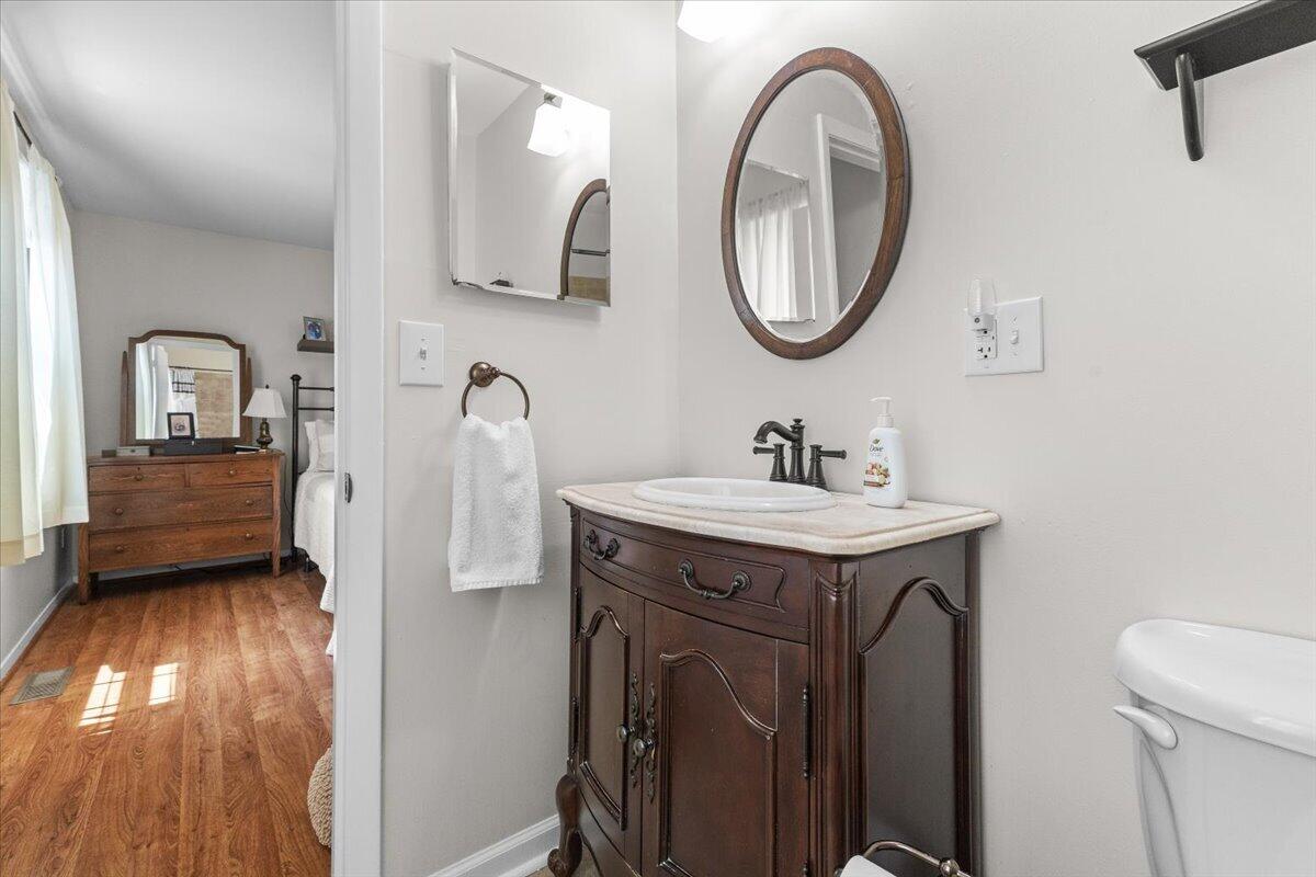 4522 Andover CT