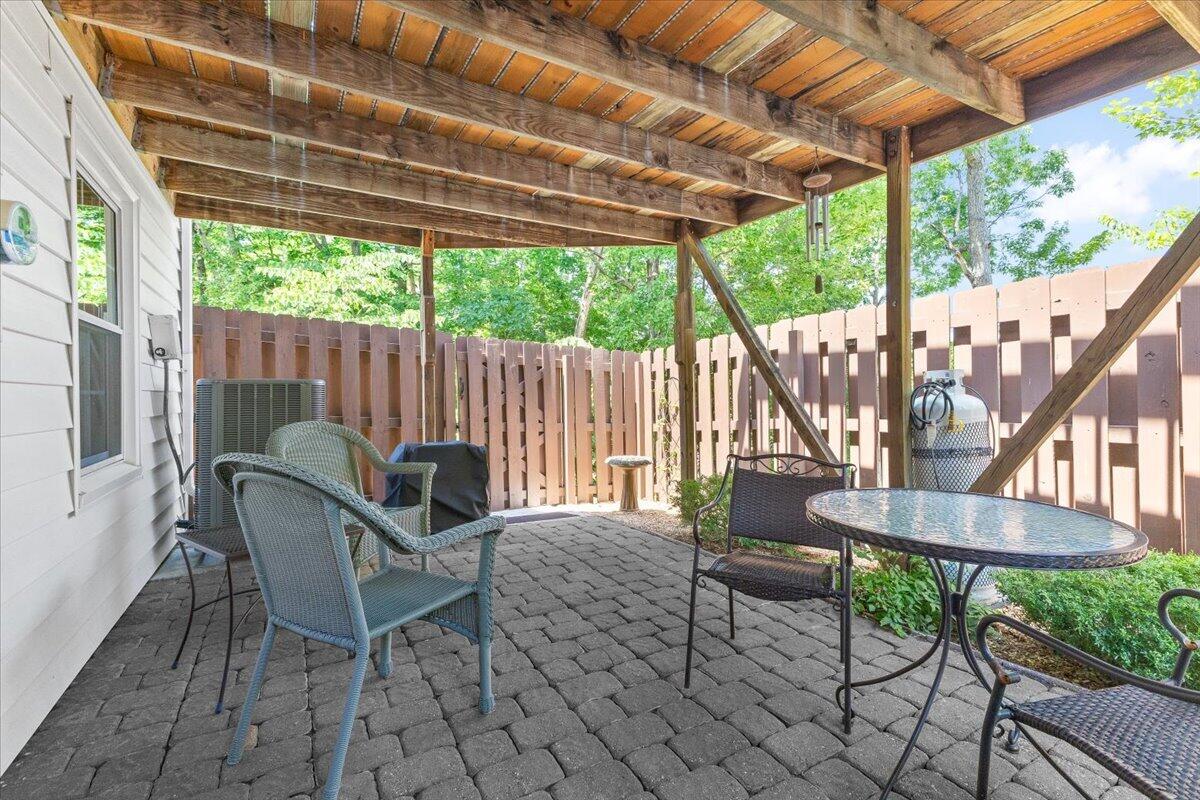 4522 Andover CT