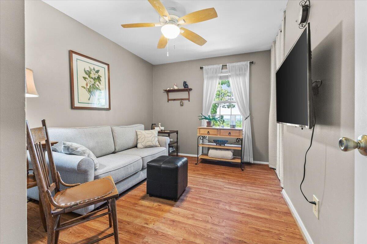 4522 Andover CT