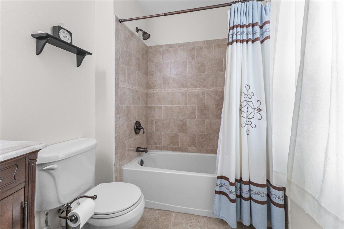 4522 Andover CT