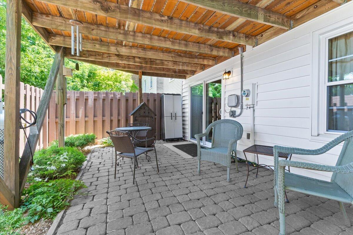 4522 Andover CT
