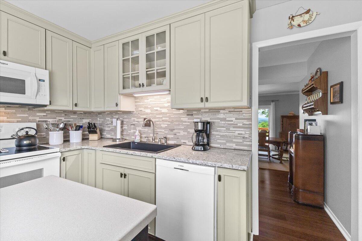 4522 Andover CT