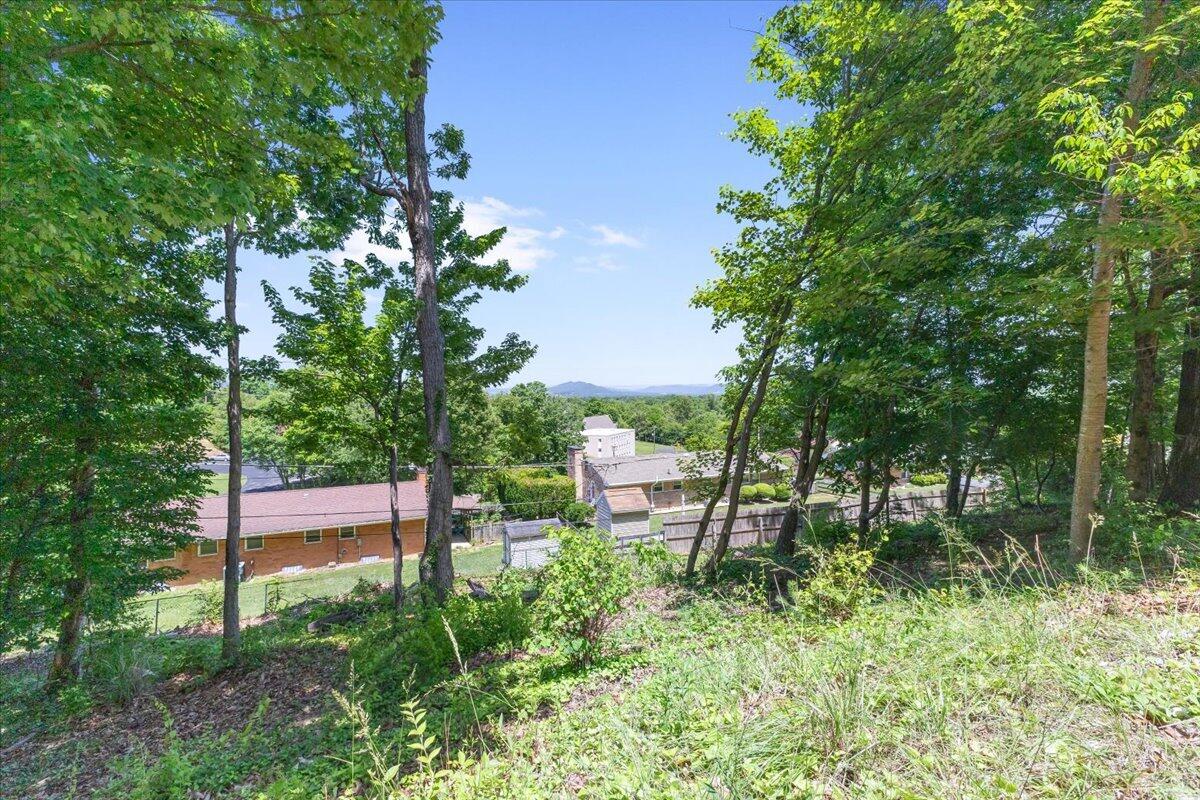 4522 Andover CT