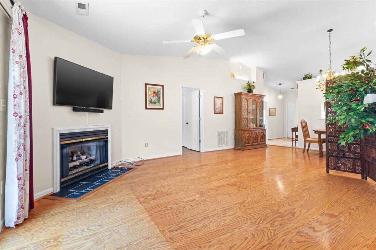 7321 Scarlet Oak DR