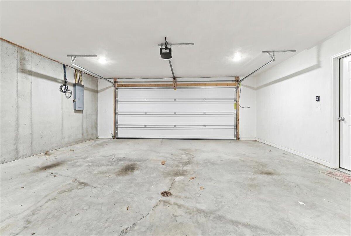 1048 Saint Clair LN