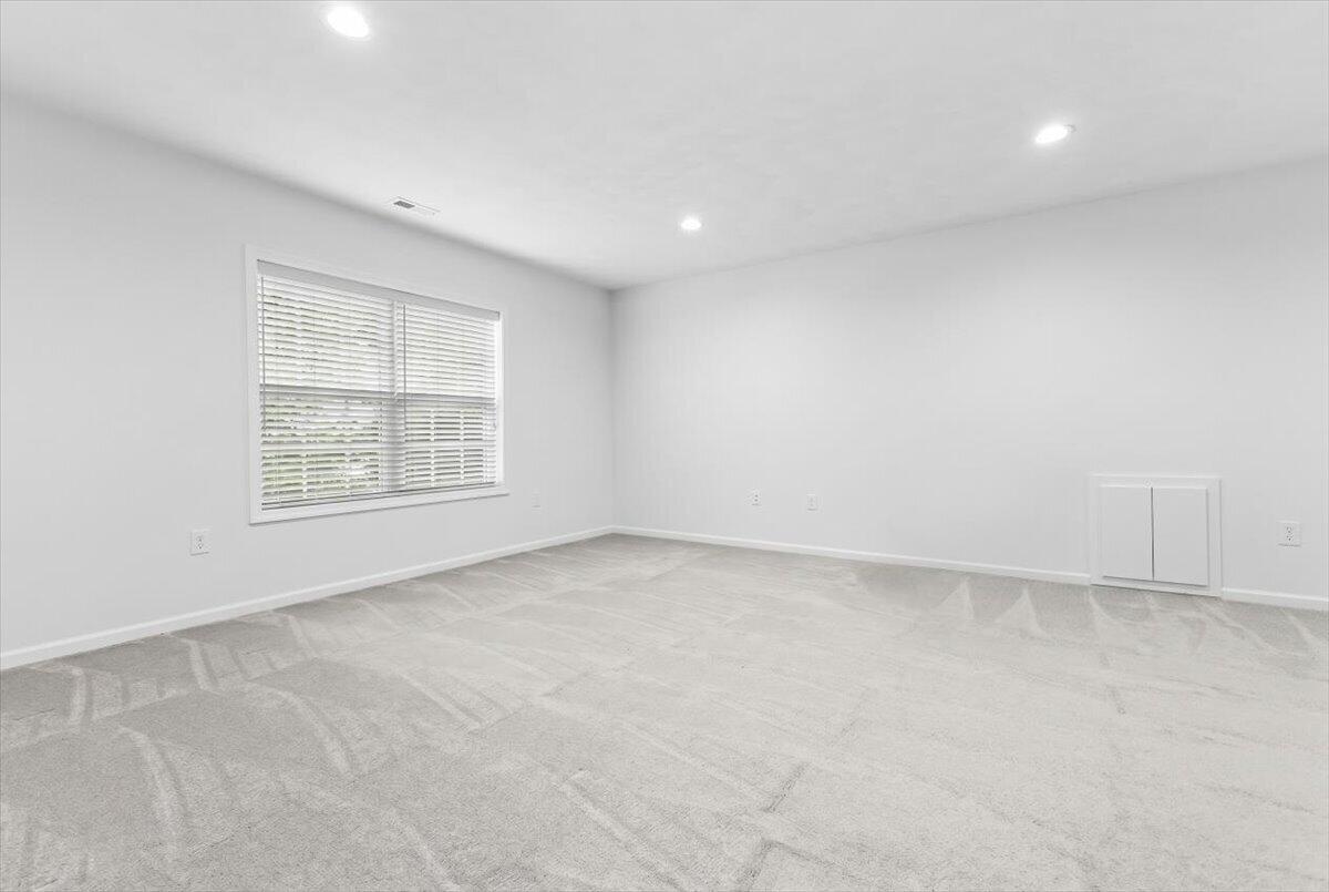 1048 Saint Clair LN