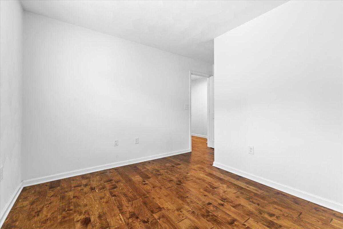 1048 Saint Clair LN
