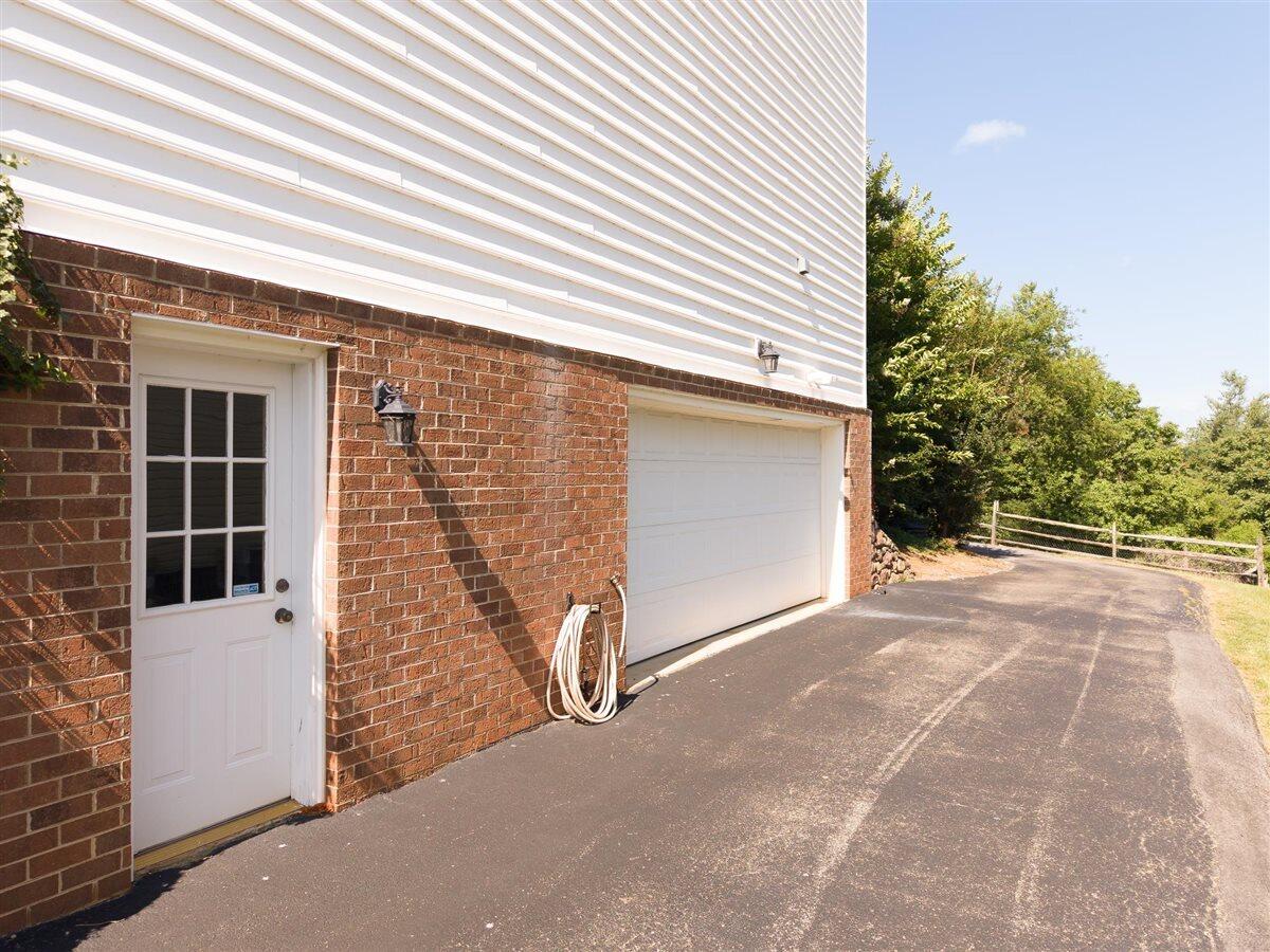 5975 Landview DR