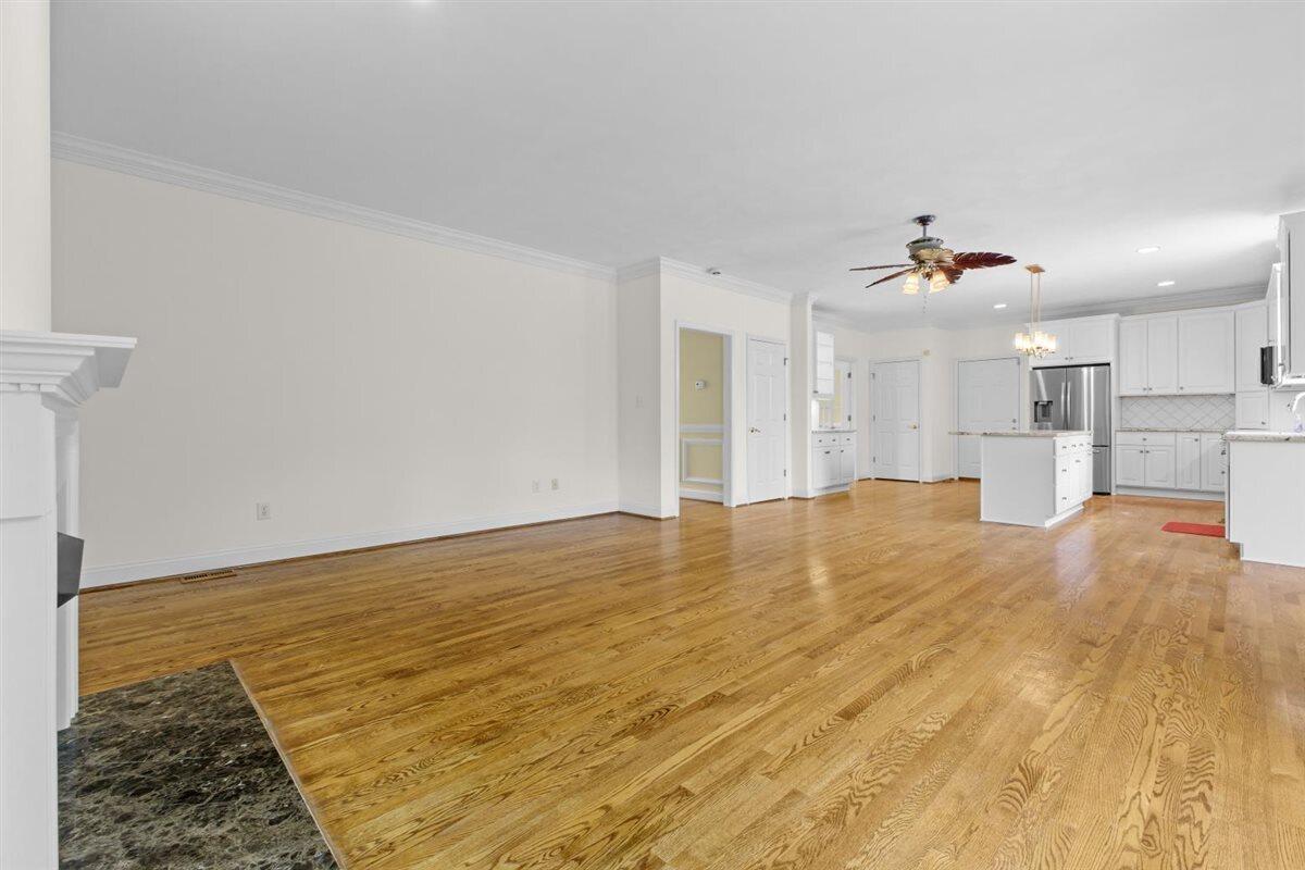 5975 Landview DR