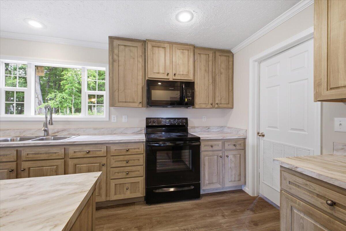 13900 Wyatts WAY