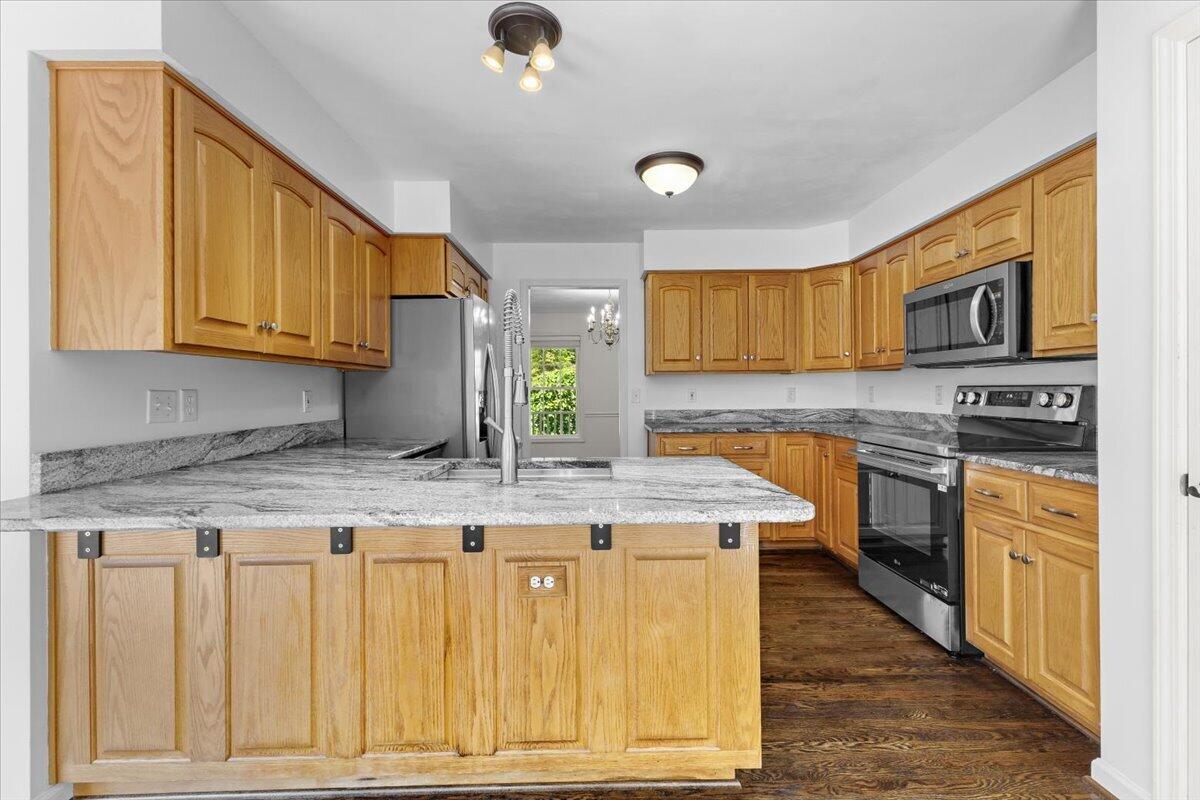 282 Four Seasons DR