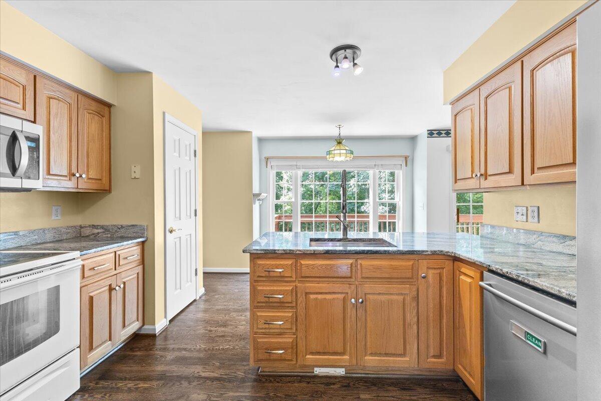 282 Four Seasons DR