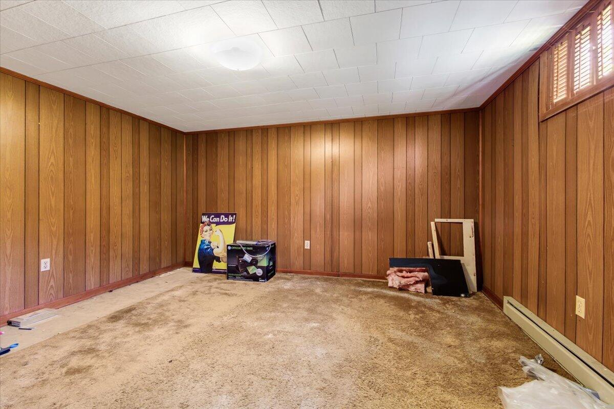 2908 Neil DR