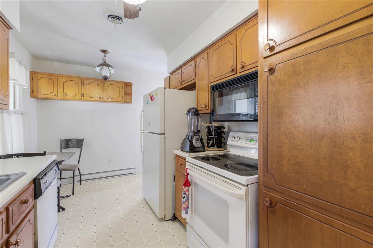 2908 Neil DR